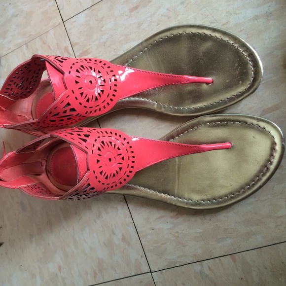 Like new guess stylish shoes