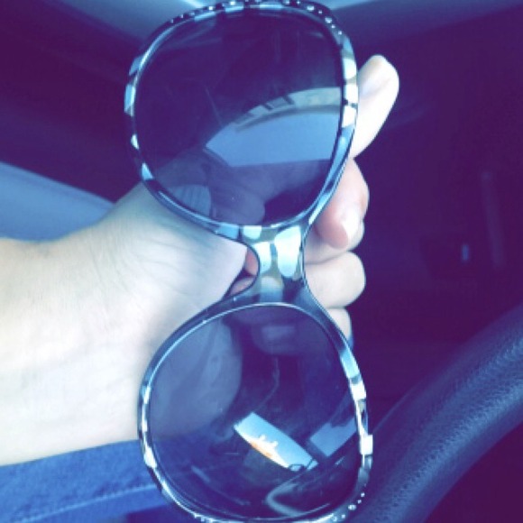 DG sunglasses - Picture 4 of 4