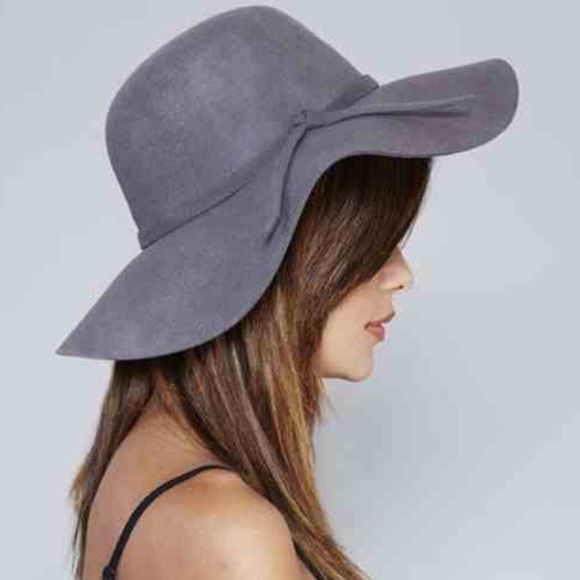 | New | Floppy Sun Hat - Picture 2 of 4