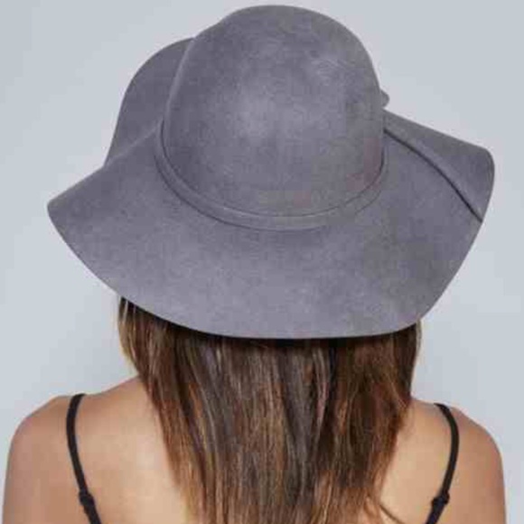 | New | Floppy Sun Hat - Picture 3 of 4