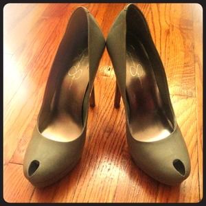 ❤️Jessica Simpson JP Lokey patent leather pump