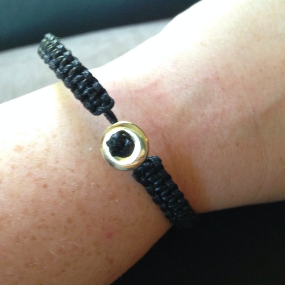 BUNDLE ADD ON $6👍NWOT Black Woven wStone Bracelet - Picture 3 of 3