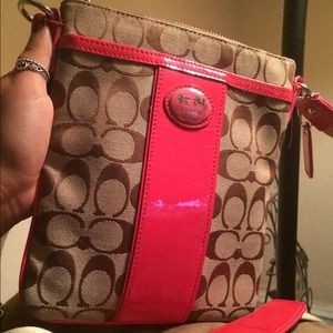 Gorgeous Coach Crossbody!