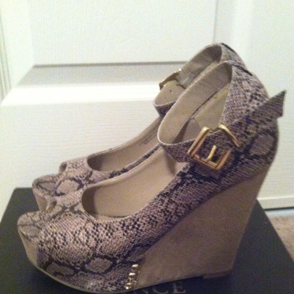 Chinese Laundry Shoes - Chinese Laundry Wedges