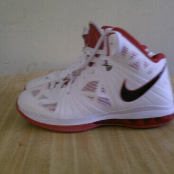 Nike LeBron - Picture 1 of 2