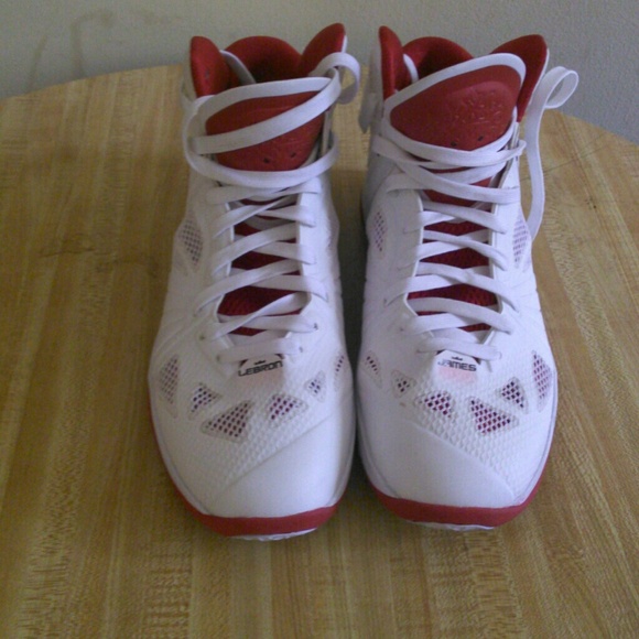 Nike LeBron - Picture 2 of 2