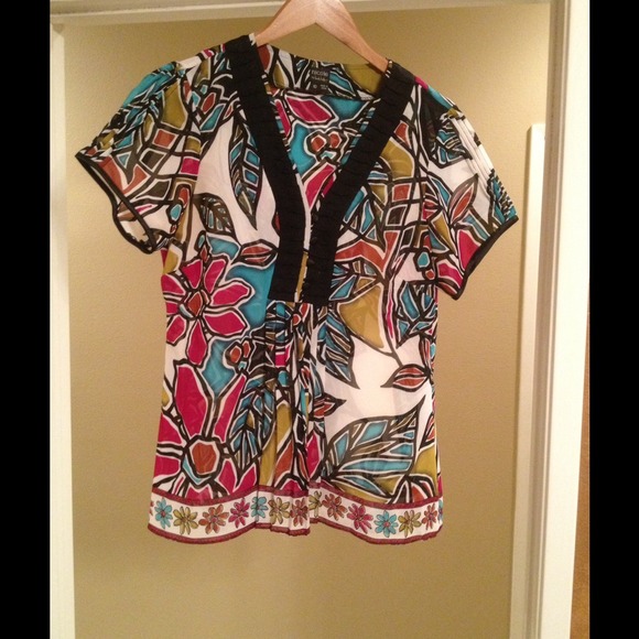 Nicole by Nicole Miller Tops - Nicole Miller Short Sleeved Top