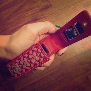 💢reserved. 💢Coach™ signature lipstick case.