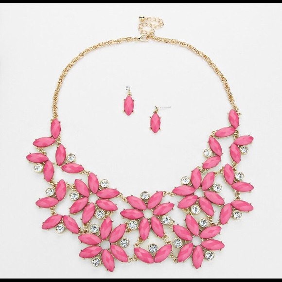 necklace - Picture 2 of 3