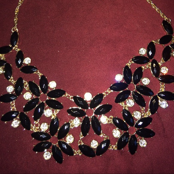 necklace - Picture 3 of 3