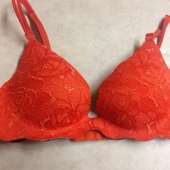 Orange vs bra