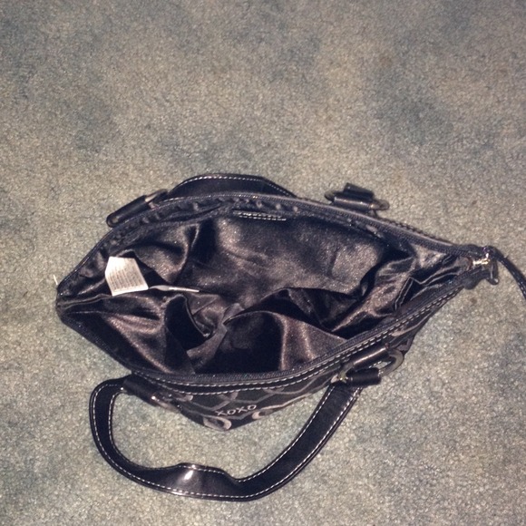 A purse! 💥10% off!💥 - Picture 2 of 4