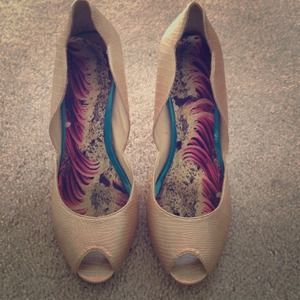 Christian Siriano pumps