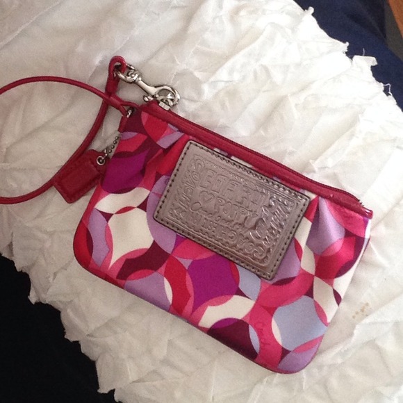 Coach Clutches & Wallets - 🔴Just reduced🔴Coach Wristlet