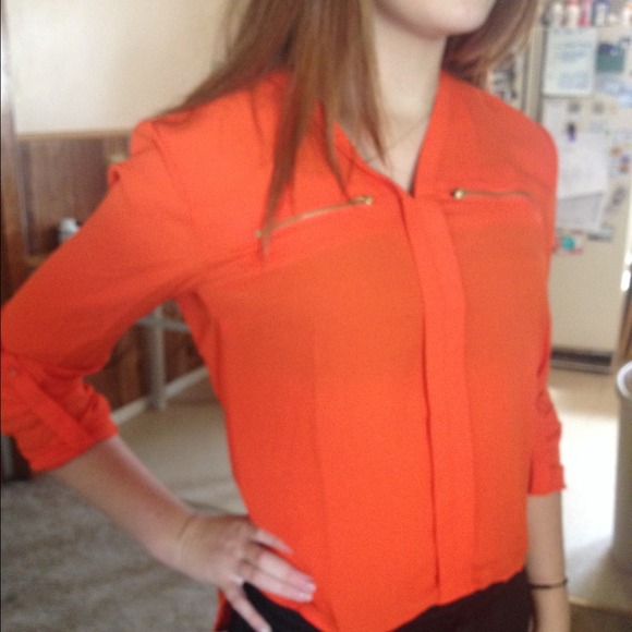 Orange zipper top ❤️