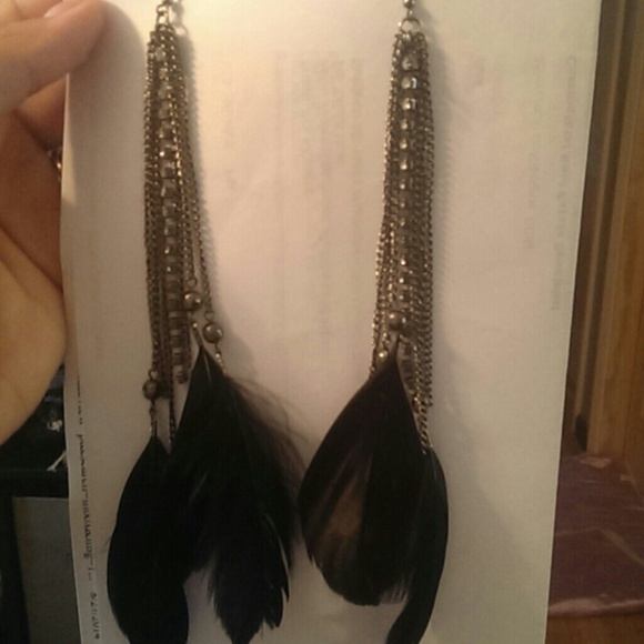 Drop feather earrings