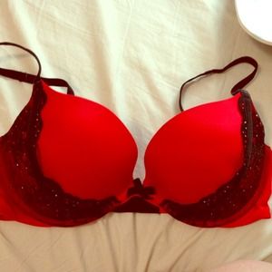 💋🎁NWOT sexy lace push up bra💋🎁