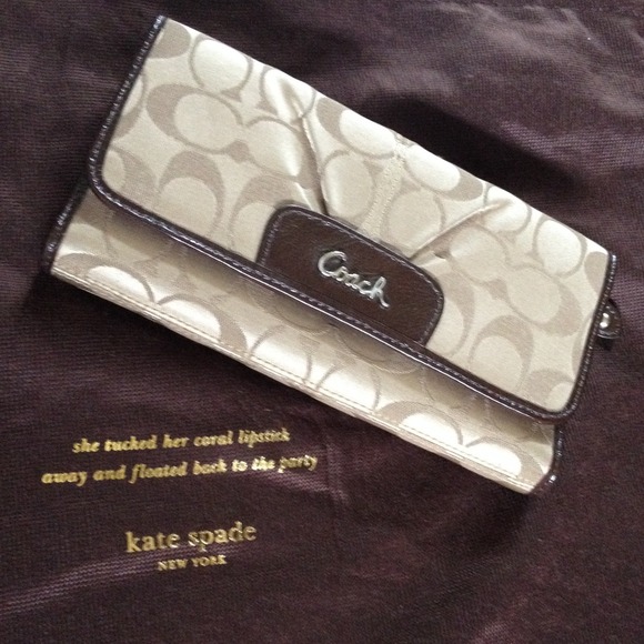 Auth Coach Wallet