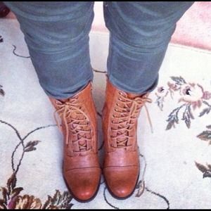 Fall combat boots