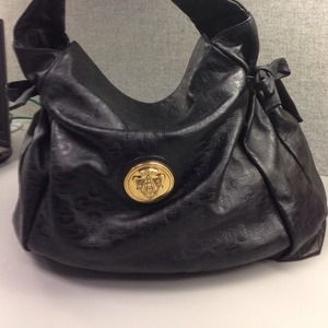 authentic Gucci black leather handbag