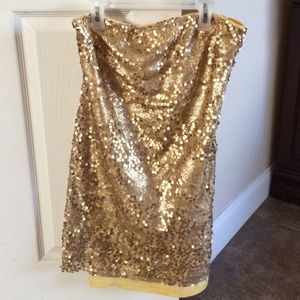 Beautiful gold sequin dress
