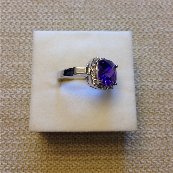๐ 8.0ct Large Cushion Cut Amethyst CZ Cocktail - Picture 3 of 4