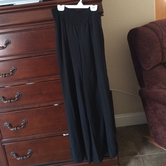 Long wove black pants