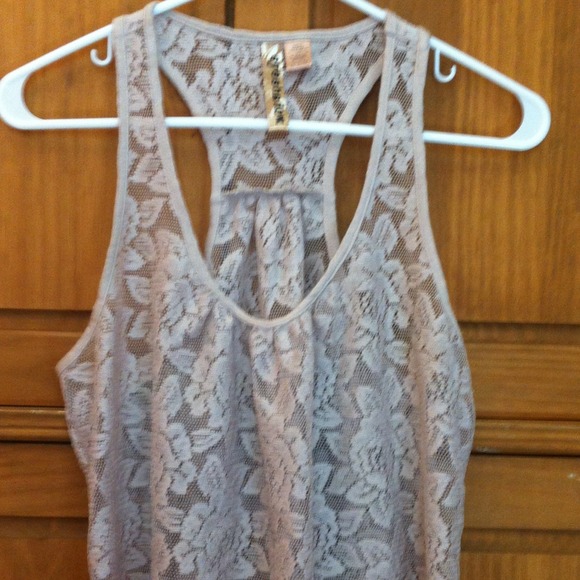 Juniors EYESHADOW khaki lace top. Size large.