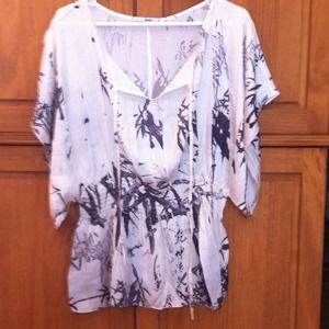 Juniors PAPAYA satin doleman top. Size Large.