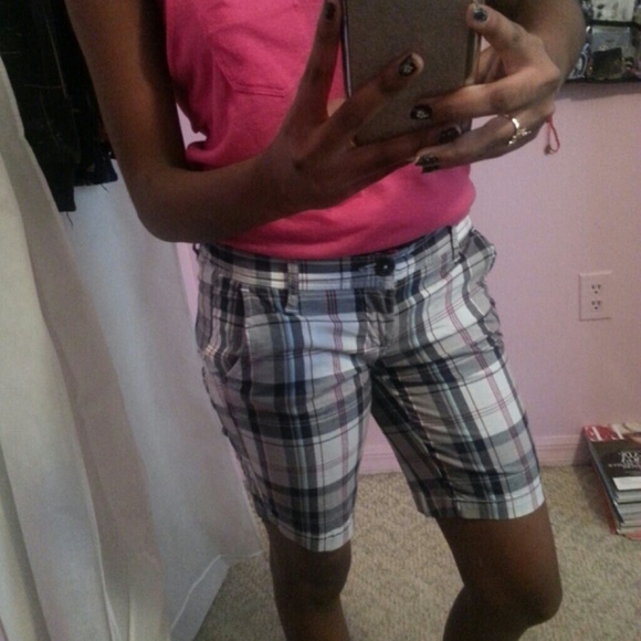 Aeropastle Plaid Bermuda Shorts