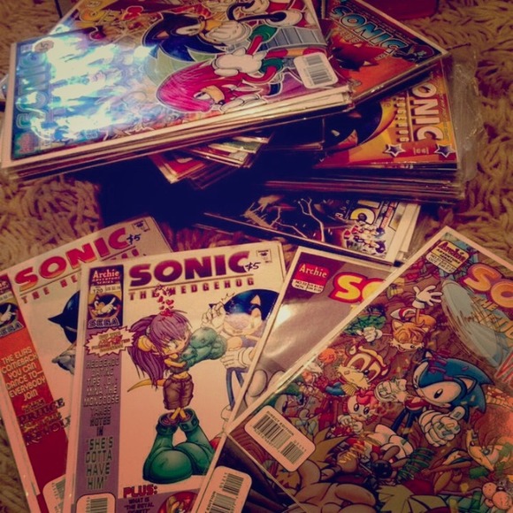 Lot of 71 Sonic the Hedgehog Comic Book Issues NM