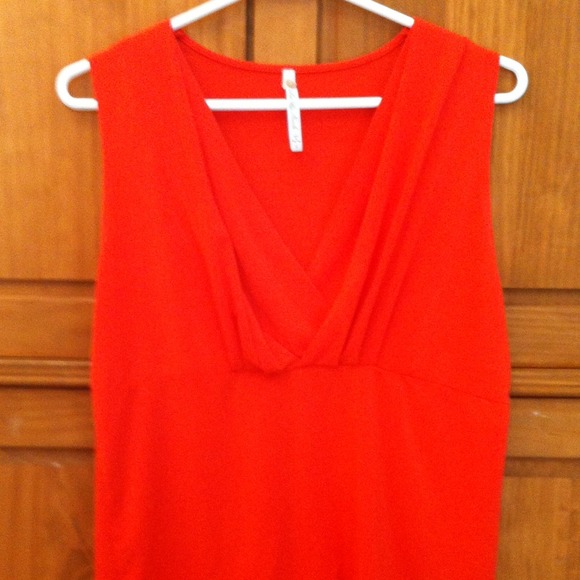 love & nicole Tops - Juniors LOVE & NICOLE orange sleeveless top. Large