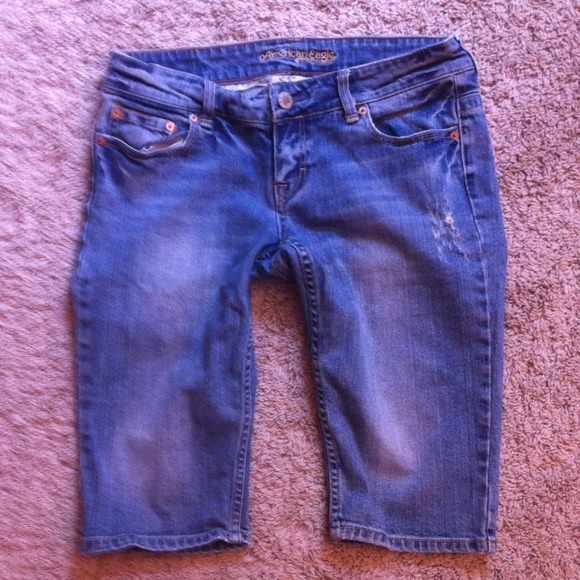 AEO denim stretch Bermuda shorts. Women's size 10