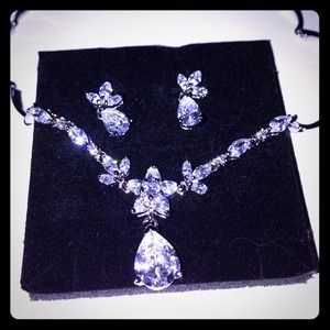 Elegant faux diamond & silver link evening jewels