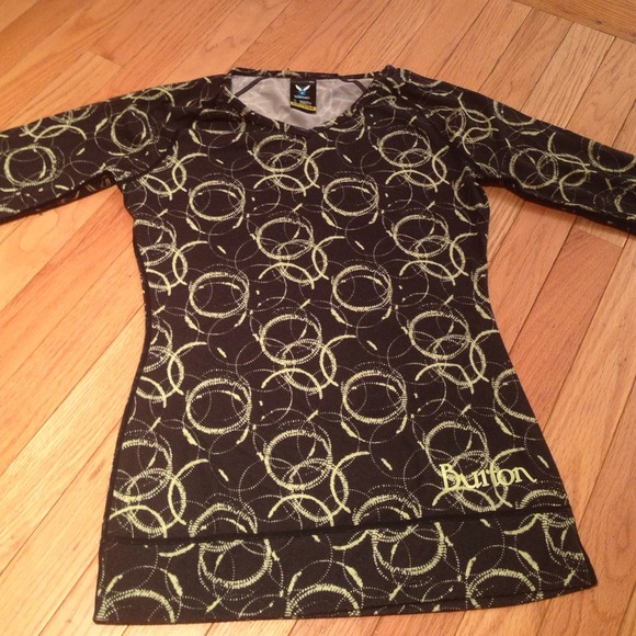 Burton dry ride snowboarding shirt. NWOT