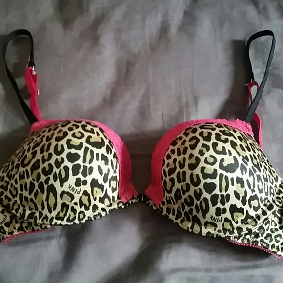 Pink Victoria Secret Bra NWOT