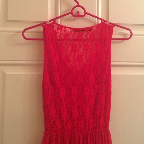 Gorgeous red lace maxi dress - Picture 4 of 4