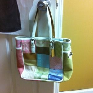 A coach purse