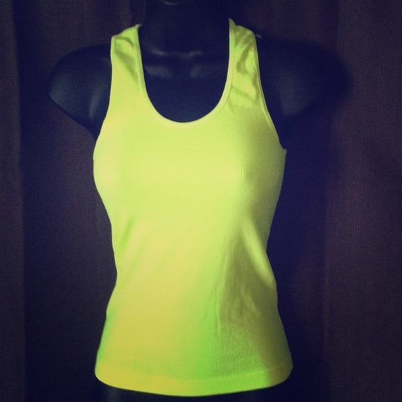 Spandex blend gym top NWOT