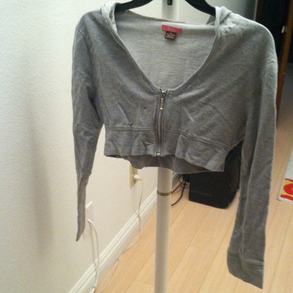 Short grey zip hoodie