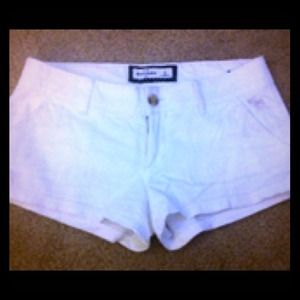 🌺Abercrombie white shorts🌸