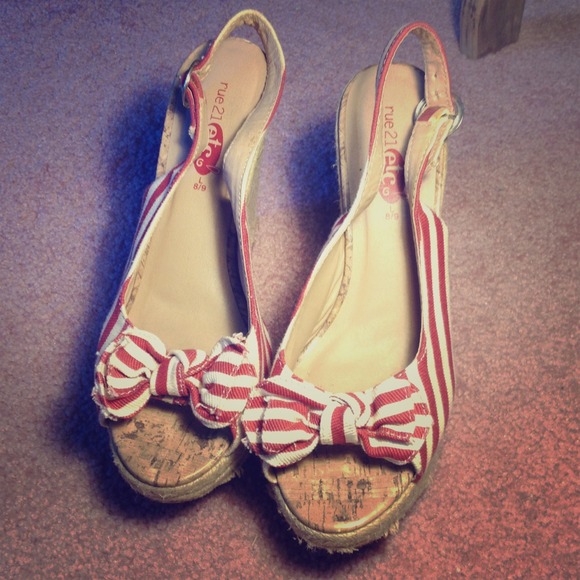 Red striped platforms
