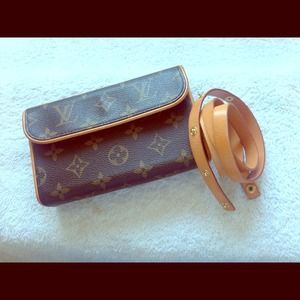 authentic louis Vouitton waist clutch
