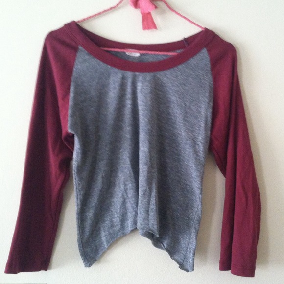 ❌BUNDLED❌Brandy melville baseball tee