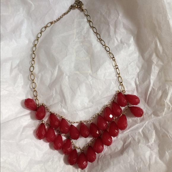 Raspberry statement necklace