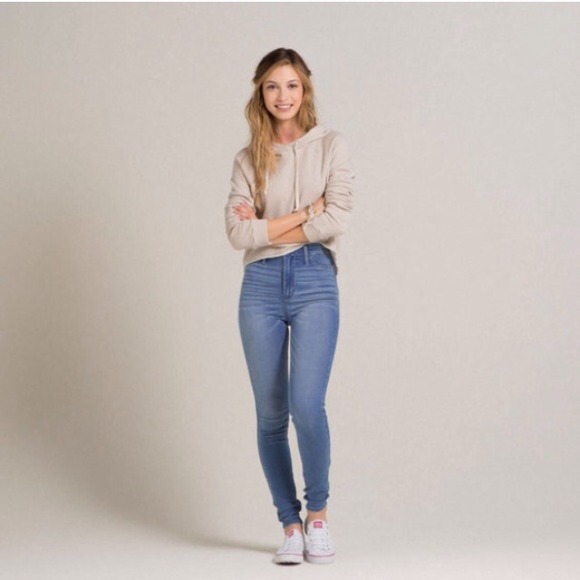 BUNDLE of high waisted Hollister jeans