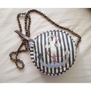 Forever 21 crossbody bag