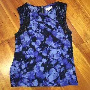 Urban outfitters floral laced zipper back shirt