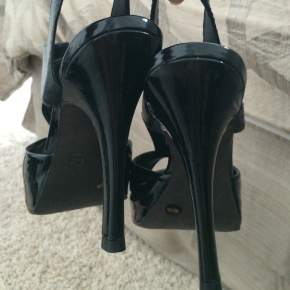 BCBG MAXAZRIA black platform heel new condition - Picture 4 of 4