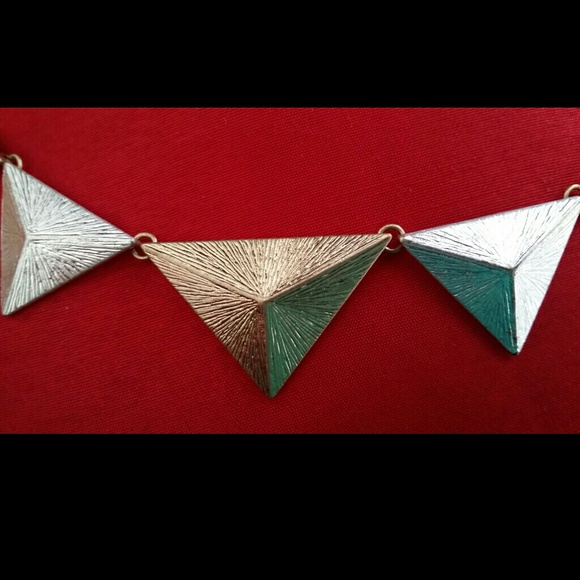 Jewelry - NECKLACE